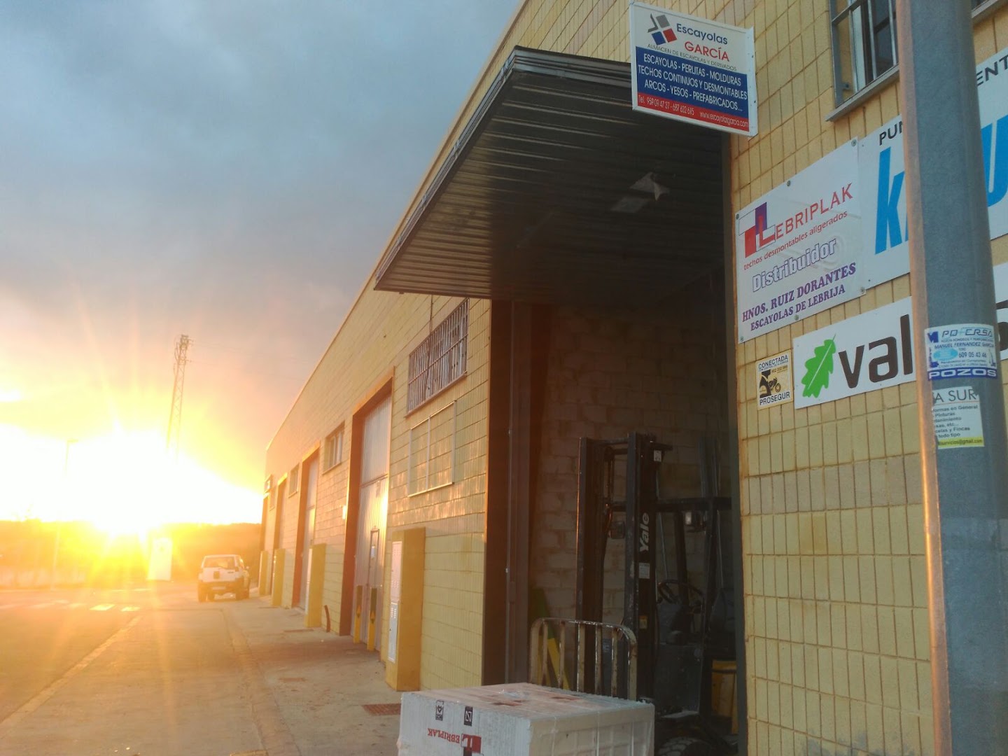 ESCAYOLAS GARCÍA - Escayolas en el Condado de Huelva — Fotos 5